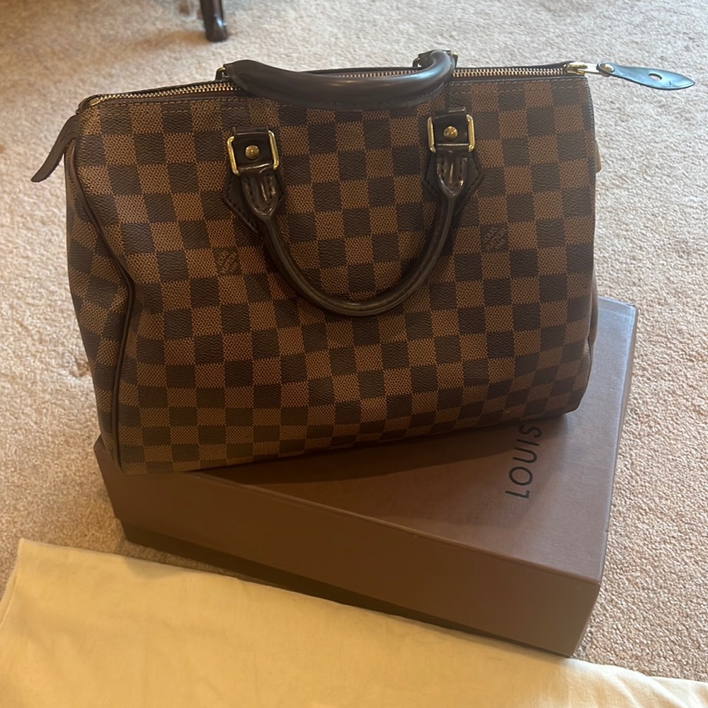 Louis Vuitton speedy